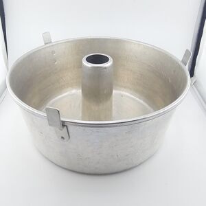 Wear-Ever Aluminum Angel Food Cake Pan Made In USA Silver Oven Safe No 2734